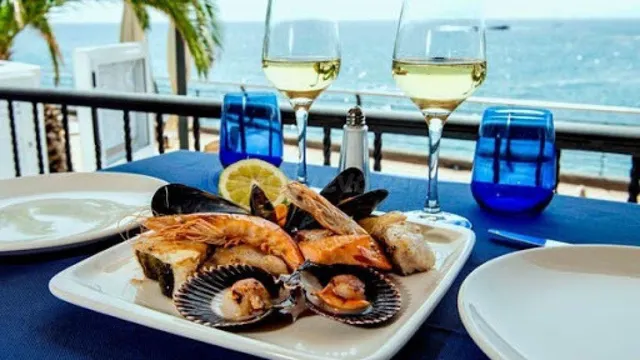OPORTUNIDAD!! PRIMERA LINEA!! RESTAURANTE CON GRAN TERRAZA F - foto 5