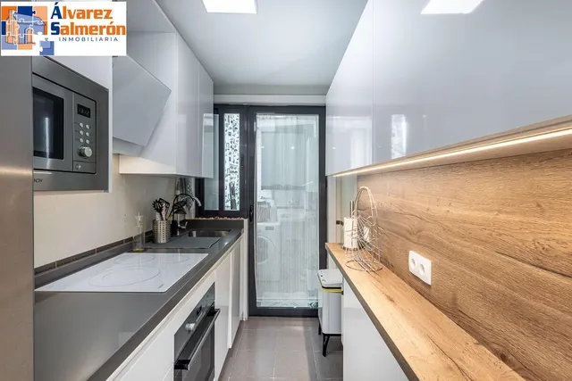 Piso con terraza en Albolote — 16