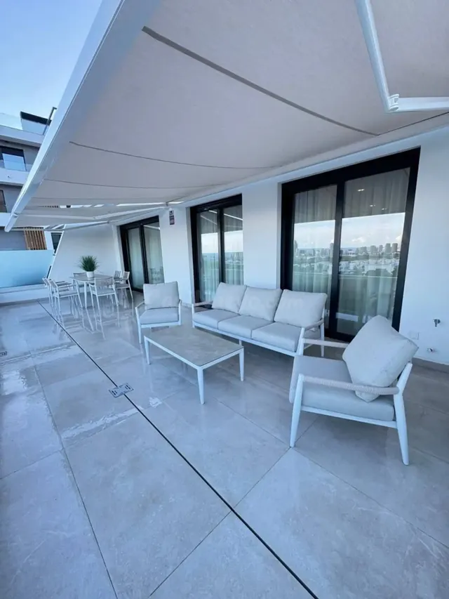 Piso con vistas al Mar y zona tranquila de 2 dormitorios - foto 4