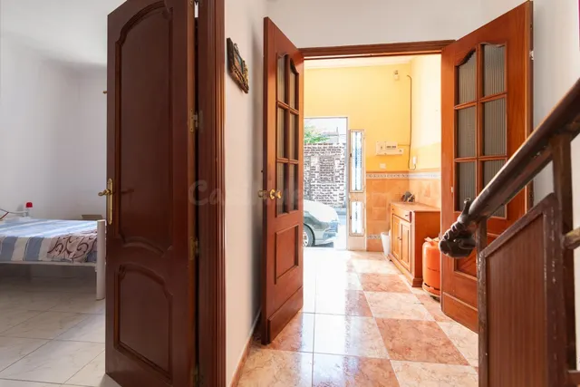 Amplia Casa en Málaga - Oportunidad de Inversión - foto 4