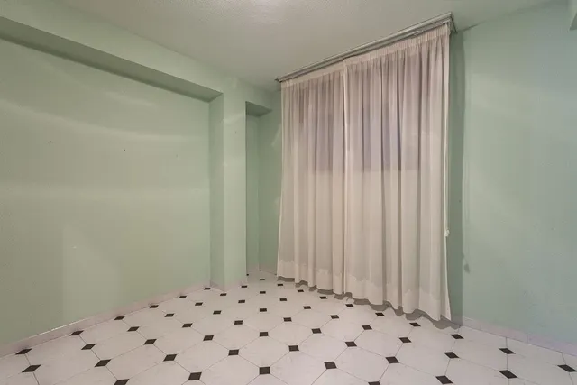 Piso con garaje y trastero en Almuñecar — 14