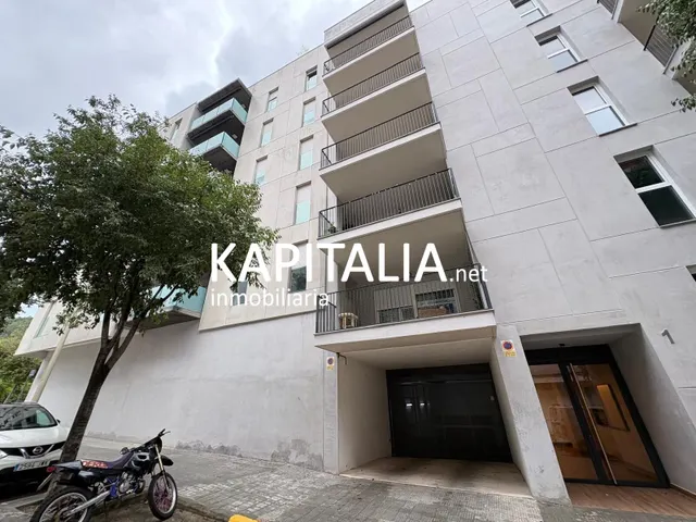 Alquiler de piso de obra nueva a estrenar, libre de gastos de comunidad con garaje y trastero zona corts valencianes — 28