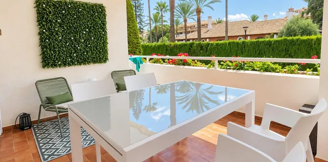 Planta baja en urbanización de lujo — 7
