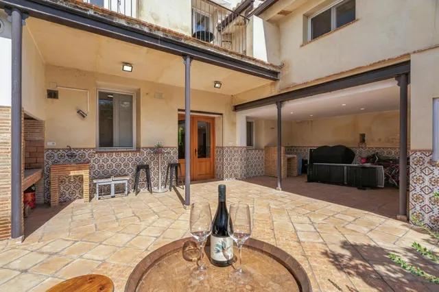 Finca rústica con vivienda reformada, piscina y cultivo ecólógico — 41