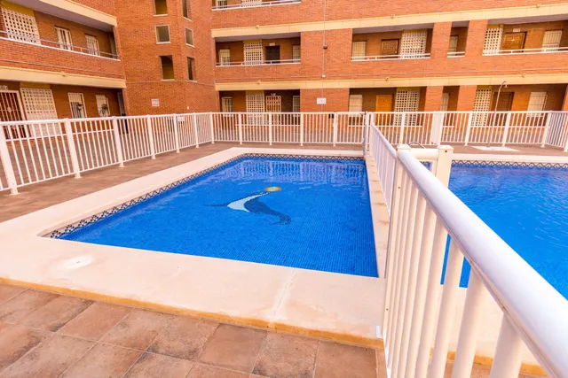 Apartamento con gran terraza y piscina en Playa de los Náufragos — 33
