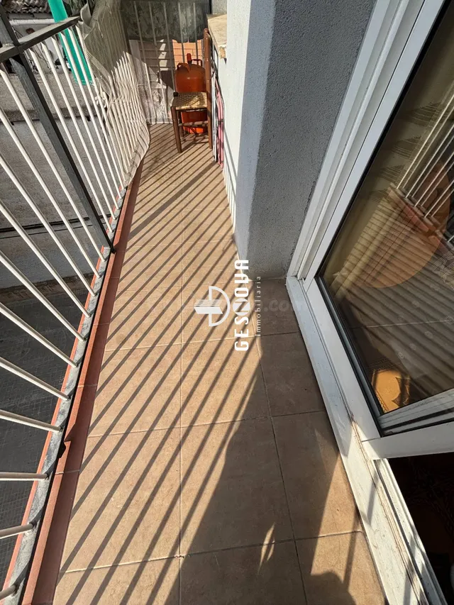 ¡PISO LUMINOSO CON ASCENSOR Y BALCÓN! - foto 5