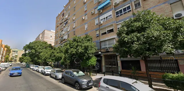 Venta piso en Sevilla — 3