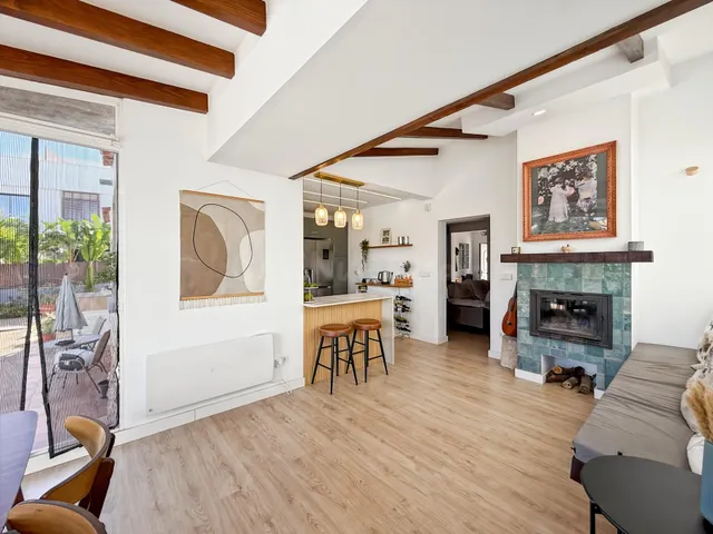 Chalet independiente con piscina, apartamento anexo y placas - foto 3