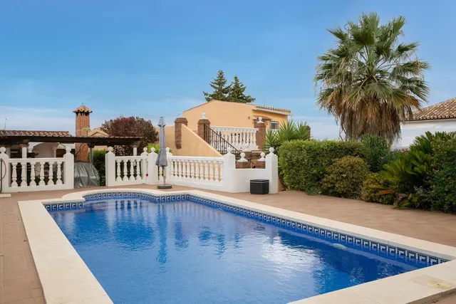 Chalet 4 habitaciones 235m² en venta - Costa del Sol - foto 3