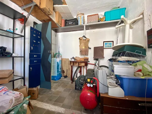 Vivienda amplia con patio-jardín, 5 habitaciones y trastero — 21