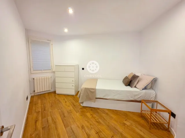 Fantástica vivienda reformada situada en calle Córcega con Nápoles. — 19