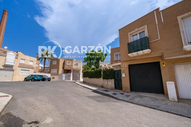 DUPLEX ADOSADO EN ESQUINA EN HUERCAL DE ALMERIA - foto 4