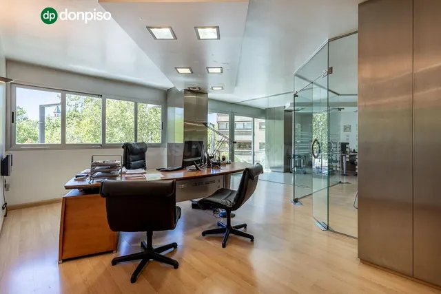 EXCLUSIVO INMUEBLE EN PLAZA DE CARRETAS, JUNTO AL EMBLEMÁTICO PASEO DEL SALÓN — 2
