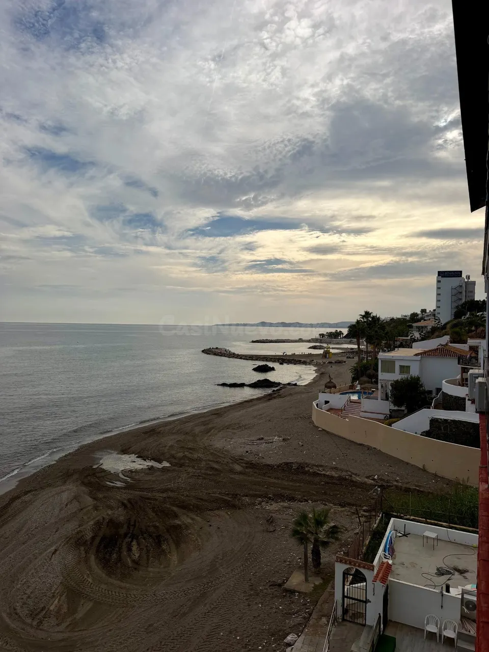 PISO EN ALQUILER EN PRIMERA LINEA DE PLAYA EN BENALMADENA