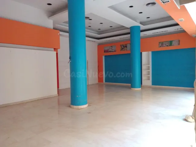 LOCAL COMERCIAL EN LA PLAZA DE EL EJIDO — 5