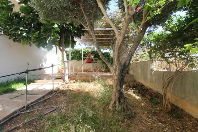 PLANTA BAJA CON JARDIN , GARAJES, TRASTERO Y PISICINA COMUNITARIA JUNTO A MARIVENT — 15