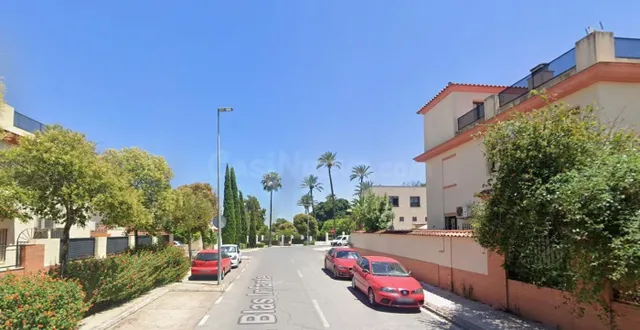 CASA EN CASTILLEJA DE LA CUESTA