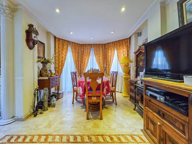 ¡Descubre la Exclusividad y el Lujo Mediterráneo en Esta Impresionante Villa en Esquina - Torrevieja — 48