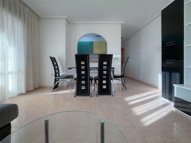 FANTASTICO ATICO CON AMPLIA TERRAZA Y PISCINA COMUNITARIA, E - foto 5