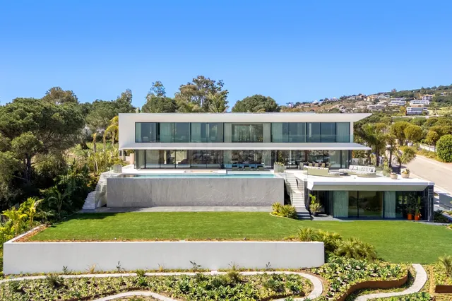 AVANT-GARDE EXCELLENCE IN SOTOGRANDE - foto 2