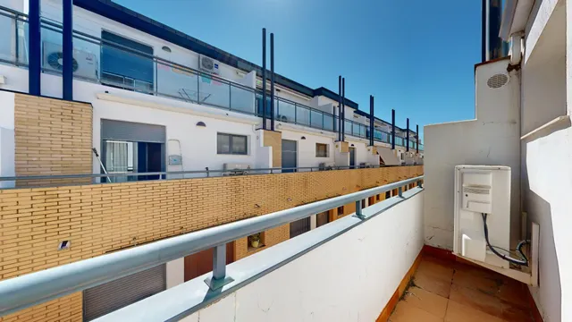 ESTUPENDO ADOSADO EN SUECA CON  VISTAS A MARAVILLOSOS PAISAJES — 28