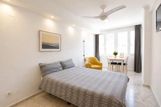 Estudio con licencia turística a 100 metros de la playa: inv - foto 3
