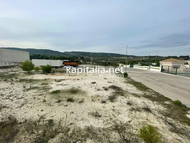 Terreno Industrial en Poligono Industrial de Moixent - foto 3