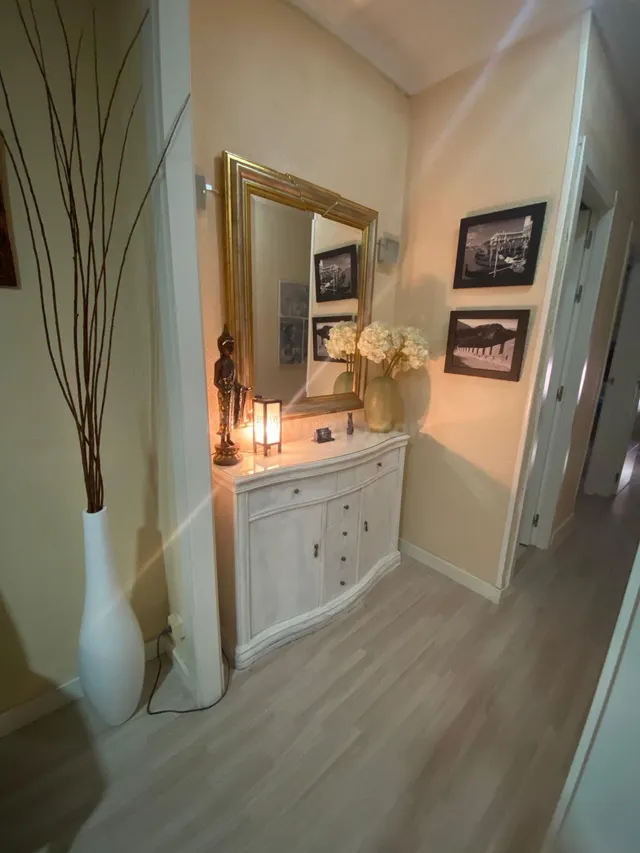 Amplia vivienda en la zona de Carolinas Bajas. - foto 4