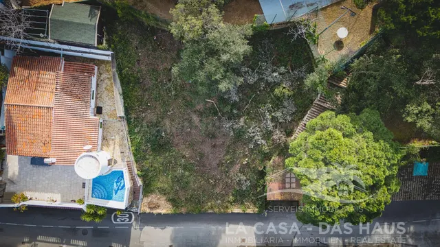 Construye tu hogar junto al mar en Cala Canyelles - foto 5