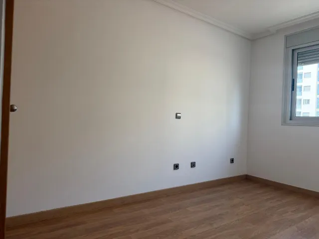 Piso en la zona del Hospital Dr. Negrín y campo de golf Las Palmeras. — 12