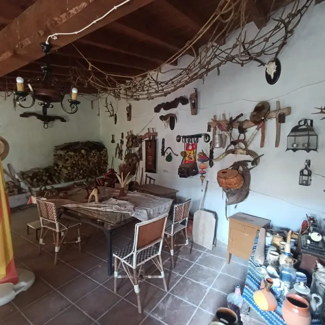 Bonita casa de pueblo con patio — 10