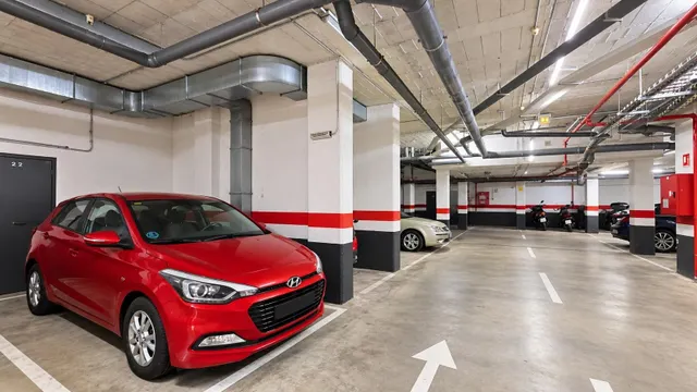 Planta baja con jardín, parking y piscina comunitaria en Palma — 6