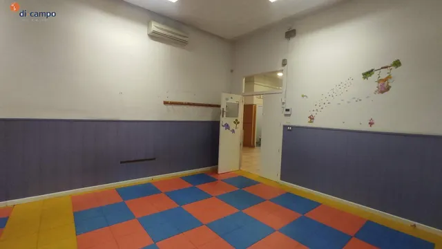 AMPLIO LOCAL EN VENTA, PASEO SAN ISIDRO, VALLADOLID. FACHADA A TRES CALLES. — 16