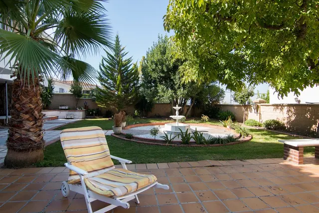 MAGNIFICO CHALET CON PISCINA EN COLINAS BERMEJAS — 26