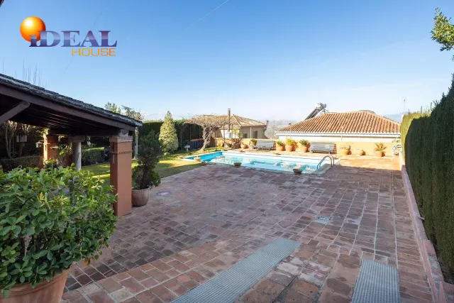 GRAN CASA CON PISCINA EN COLINAS BERMEJAS, MONACHIL — 4