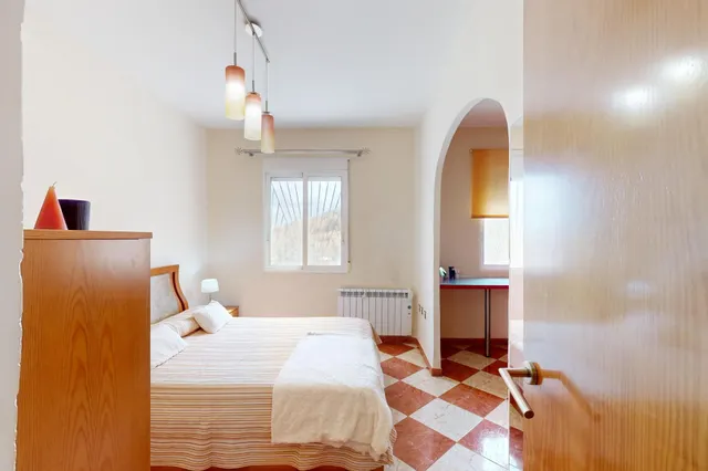 Luminosa Planta Baja con Gran Patio y Terraza en el Barrio de la Concepción — 23