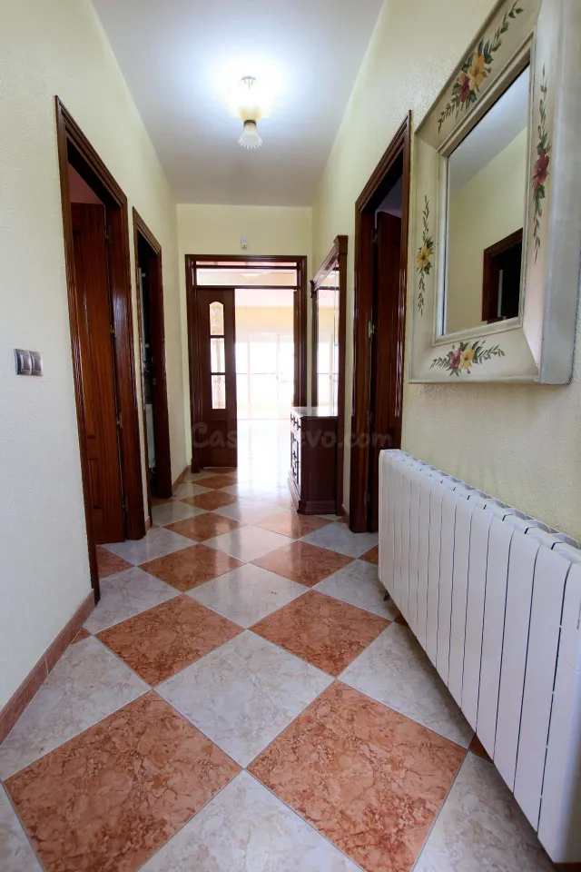 Fantástica casa en Montijo, con amplias estancias, totalment - foto 5