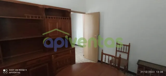 Casa con terreno y nave, LA ESCUCHA — 6