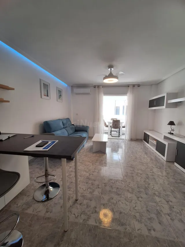 Apartamento Reformado en Nueva Torrevieja de 2 dormitorios a - foto 5