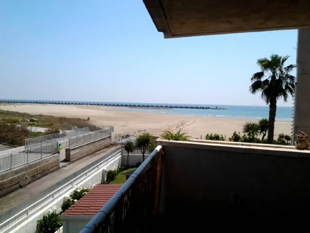 ALQUILER DE VERANO PISO DE 3 habitaciones EN PRIMERA LINEA D