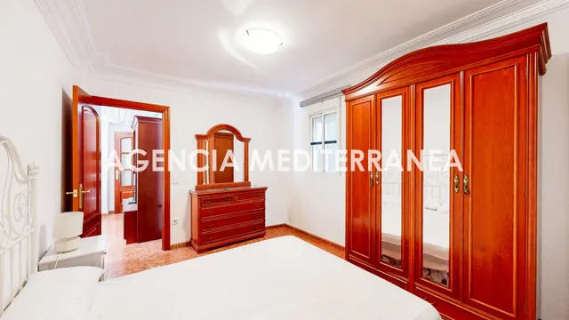 Piso en venta en la playa de la malvarrosa — 45