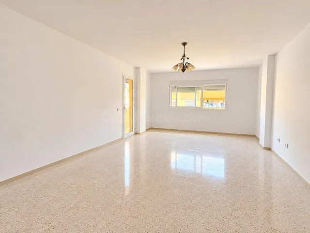 PISO DE 3 DORMITORIOS EN LAS COLINAS