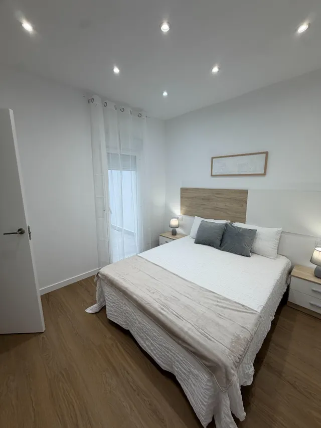 Vivienda totalmente reforma de tres habitaciones en el centr - foto 3
