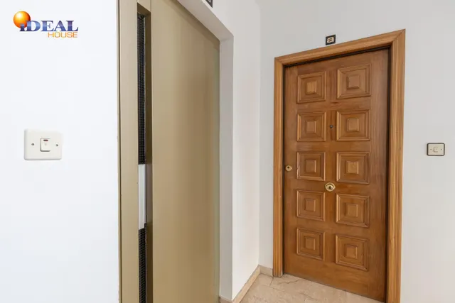Amplio piso con garaje y trastero en el centro — 39