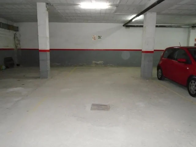 PLAZA DE PARKING PARA MOTO EN VENTA — 10
