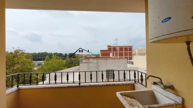 ÁTICO-DÚPLEX A ESTRENAR. 4 DORMITORIOS. 3 BAÑOS. TERRAZA DE 35M. COCHERA INCLUIDA — 28