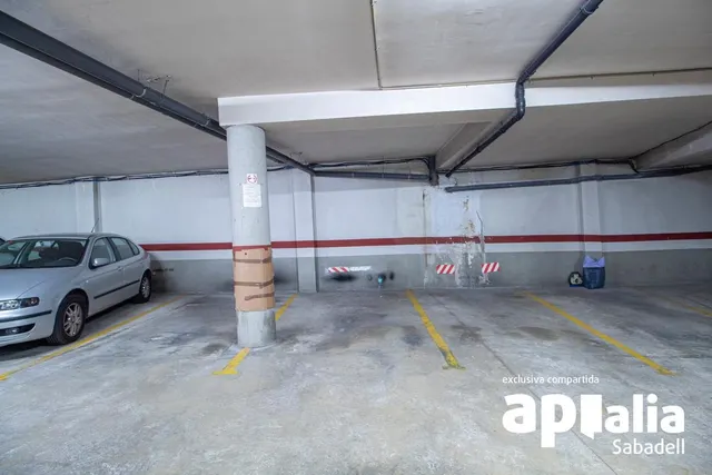 PARKING EN EL CENTRO DE BARBERÀ DEL VALLÈS — 4