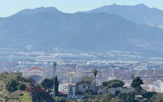 TERRENO URBANO , VISTAS AL MAR , A 5 MINUTOS DE MALAGA CENTR - foto 3