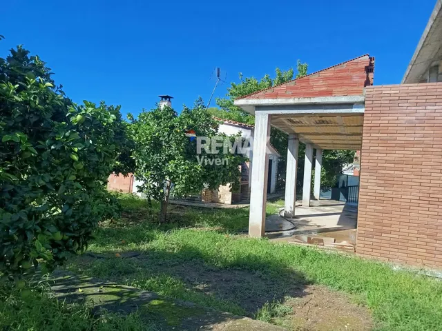 Casa en construcción con muchas posibilidades — 14
