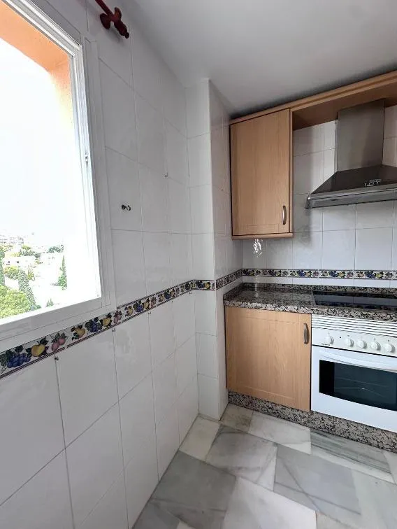 Piso situado en los Pacos con vistas al mar y a la montaña. — 23